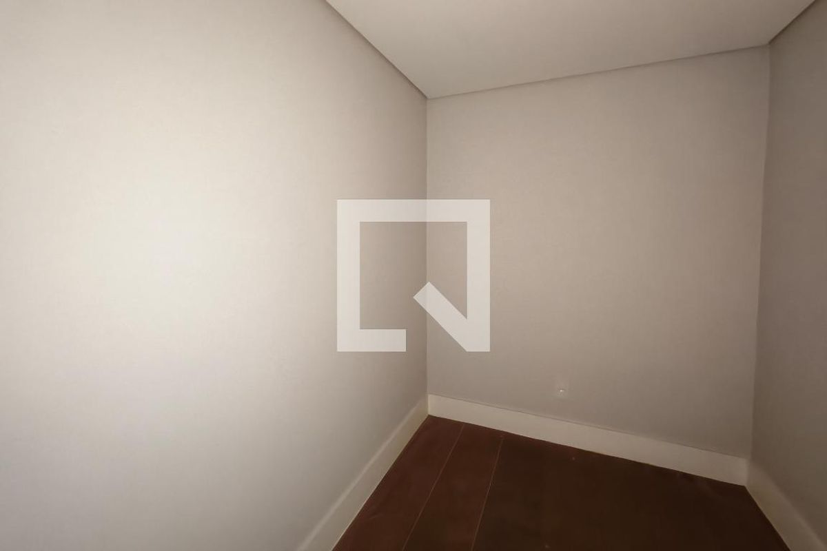 Apartamento à Venda - Cambuí, 3 Quartos,  296 m2 em , Campinas - sp | SoloBR