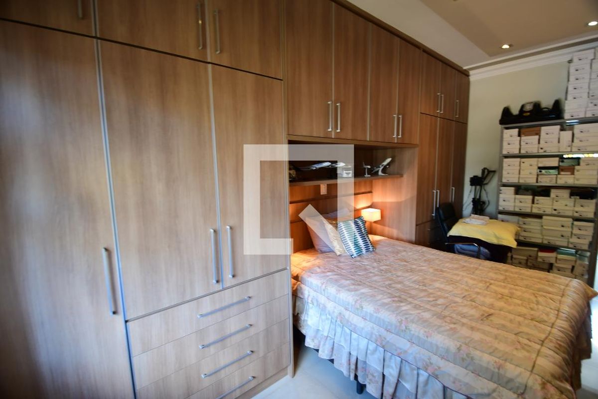 Casa à Venda - Mansões Santo Antônio, 6 Quartos,  700 m2 em , Campinas - sp | SoloBR