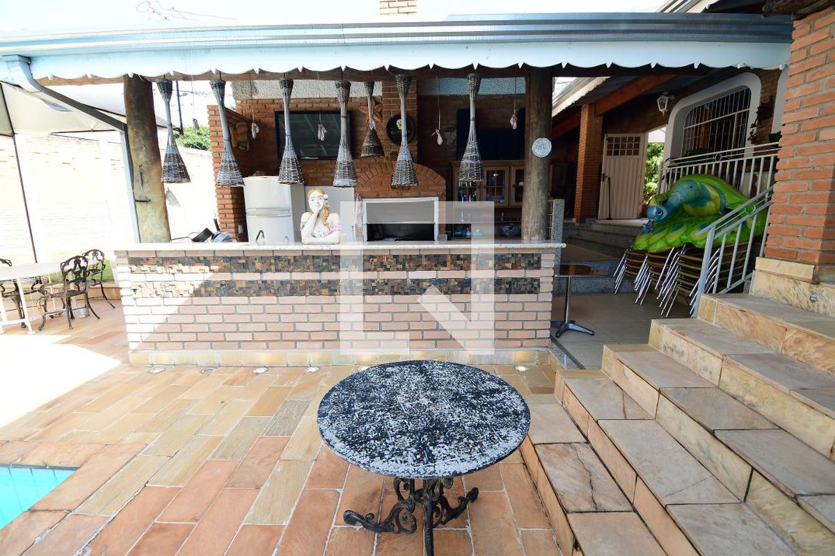 Casa à Venda - Mansões Santo Antônio, 6 Quartos,  700 m2 em , Campinas - sp | SoloBR