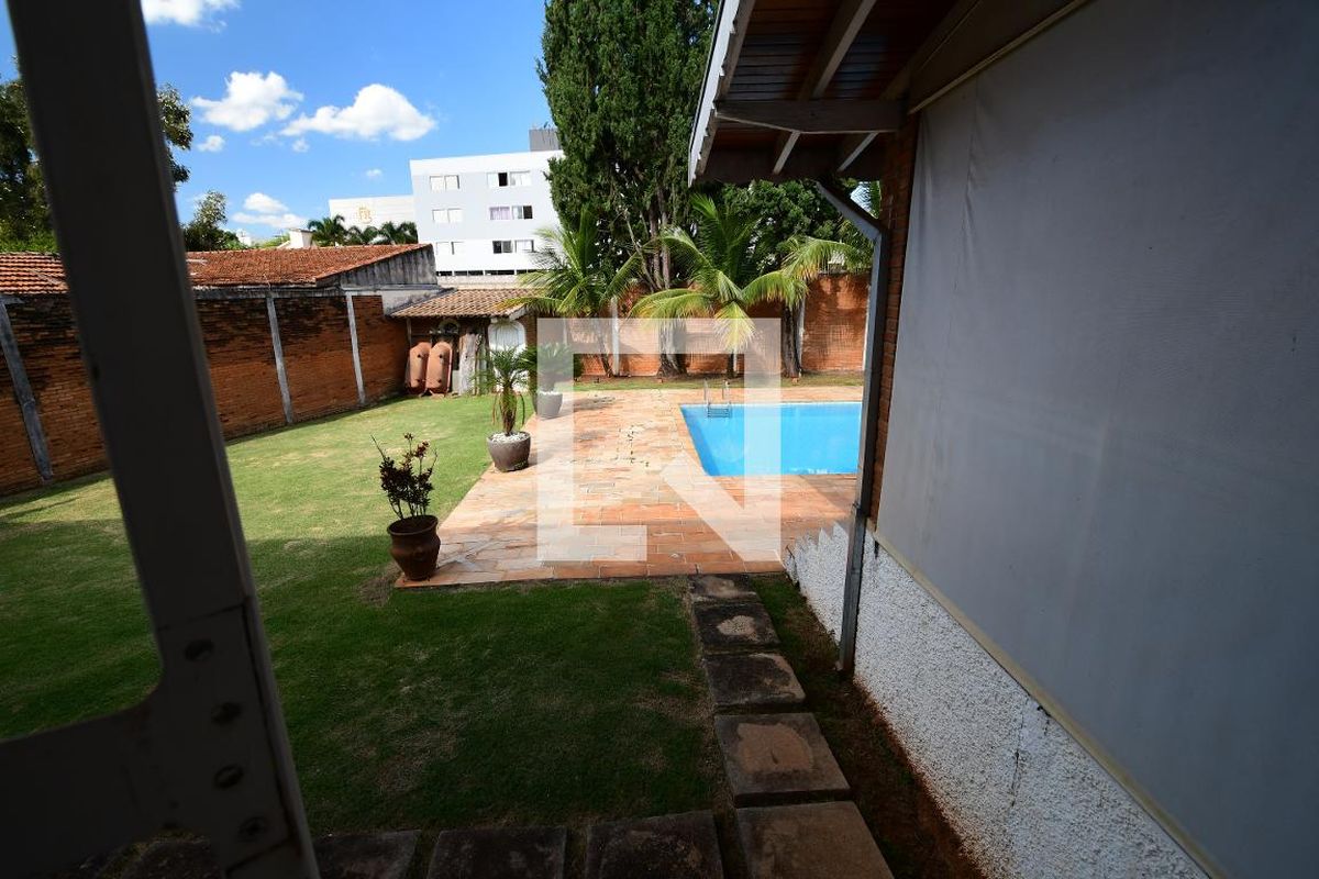 Casa à Venda - Mansões Santo Antônio, 6 Quartos,  700 m2 em , Campinas - sp | SoloBR