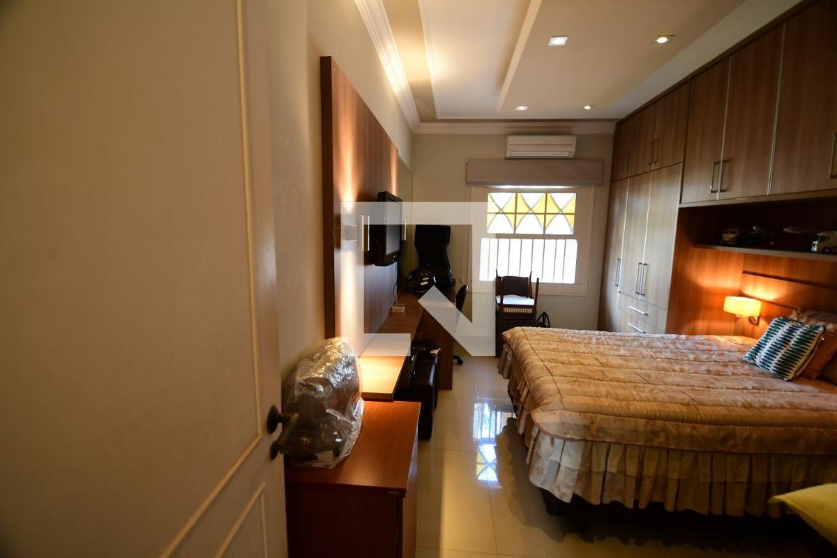 Casa à Venda - Mansões Santo Antônio, 6 Quartos,  700 m2 em , Campinas - sp | SoloBR