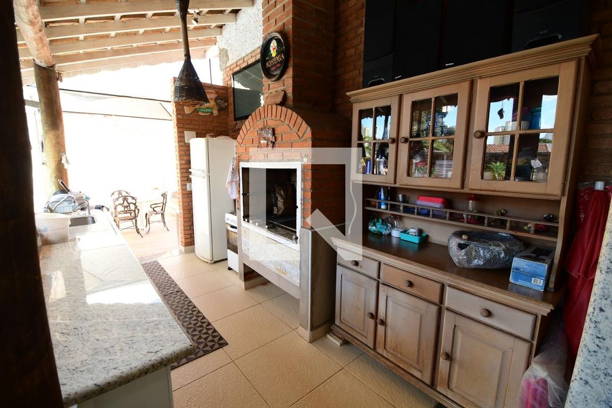 Casa à Venda - Mansões Santo Antônio, 6 Quartos,  700 m2 em , Campinas - sp | SoloBR