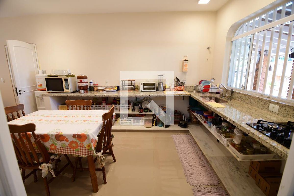 Casa à Venda - Mansões Santo Antônio, 6 Quartos,  700 m2 em , Campinas - sp | SoloBR