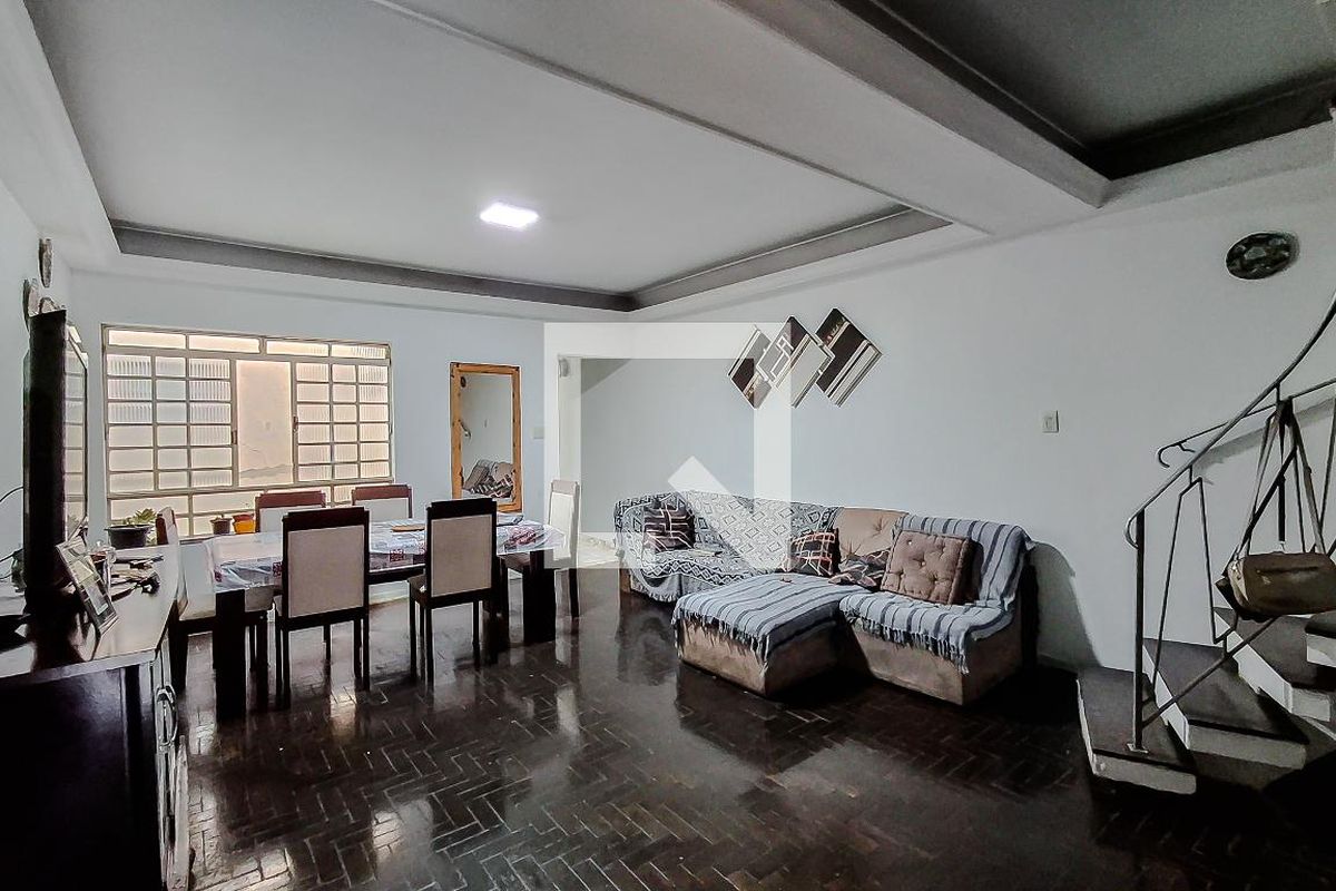 Casa, 4 quartos, 270 m² - Foto 1
