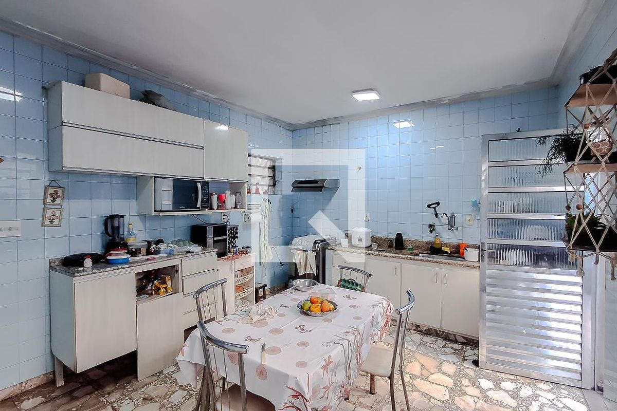 Casa, 4 quartos, 270 m² - Foto 37