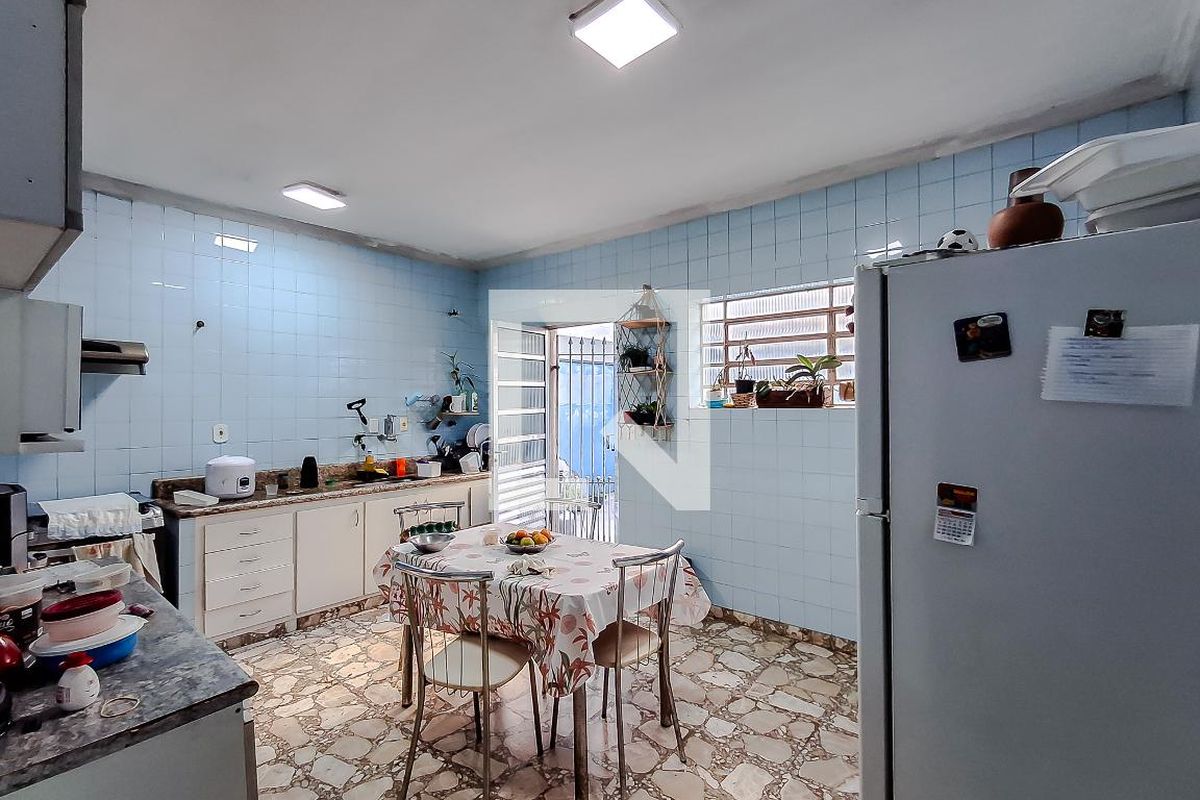 Casa, 4 quartos, 270 m² - Foto 36