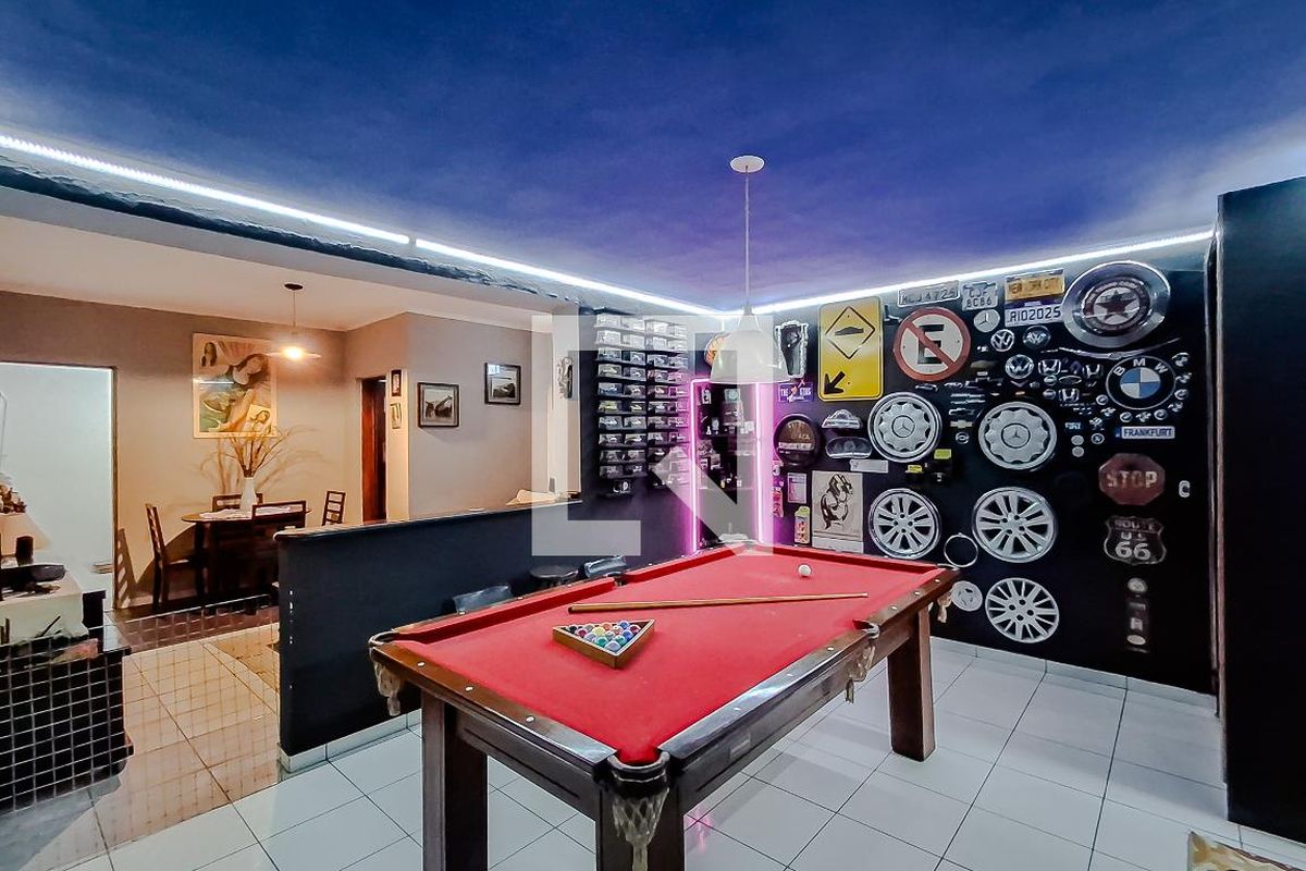 Casa, 4 quartos, 270 m² - Foto 57
