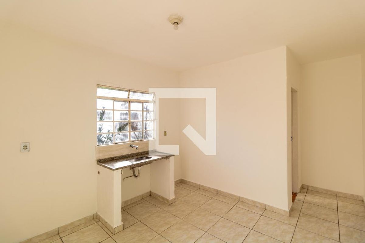 Casa à Venda - Parque Prado, 4 Quartos,  140 m2 em , Campinas - sp | SoloBR