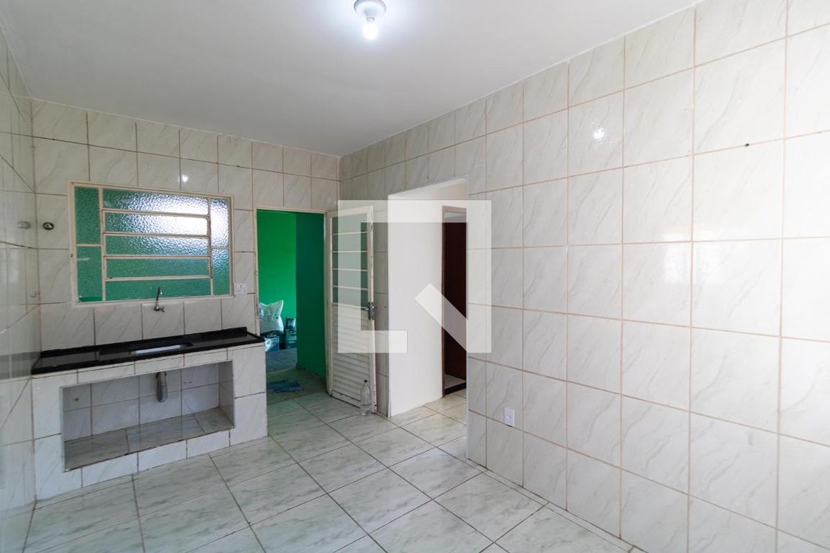 Casa à Venda - Parque Prado, 4 Quartos,  140 m2 em , Campinas - sp | SoloBR