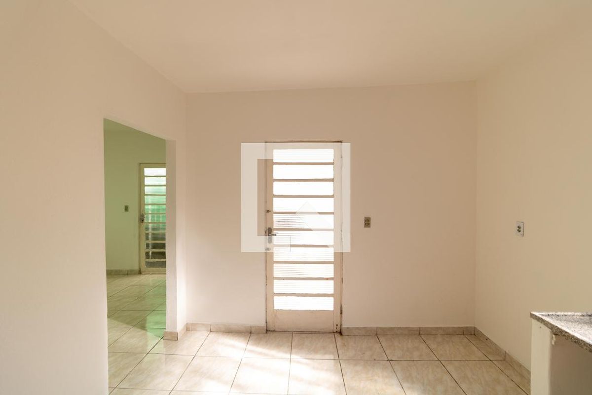 Casa à Venda - Parque Prado, 4 Quartos,  140 m2 em , Campinas - sp | SoloBR