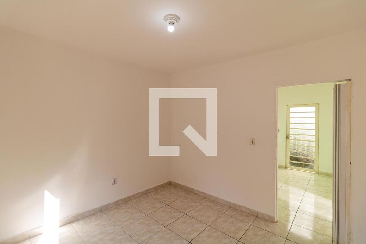 Casa à Venda - Parque Prado, 4 Quartos,  140 m2 em , Campinas - sp | SoloBR