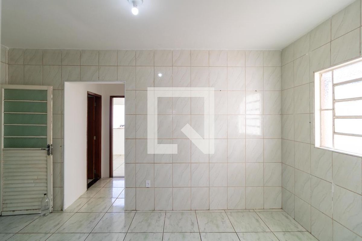 Casa à Venda - Parque Prado, 4 Quartos,  140 m2 em , Campinas - sp | SoloBR