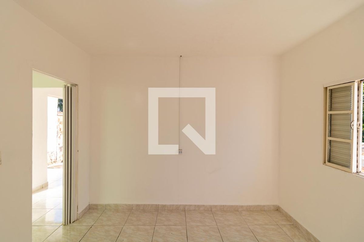 Casa à Venda - Parque Prado, 4 Quartos,  140 m2 em , Campinas - sp | SoloBR