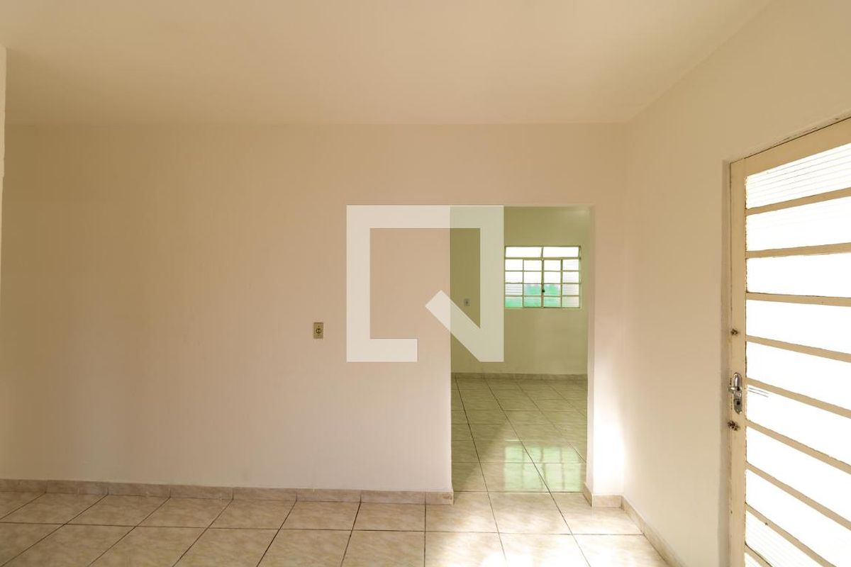 Casa à Venda - Parque Prado, 4 Quartos,  140 m2 em , Campinas - sp | SoloBR