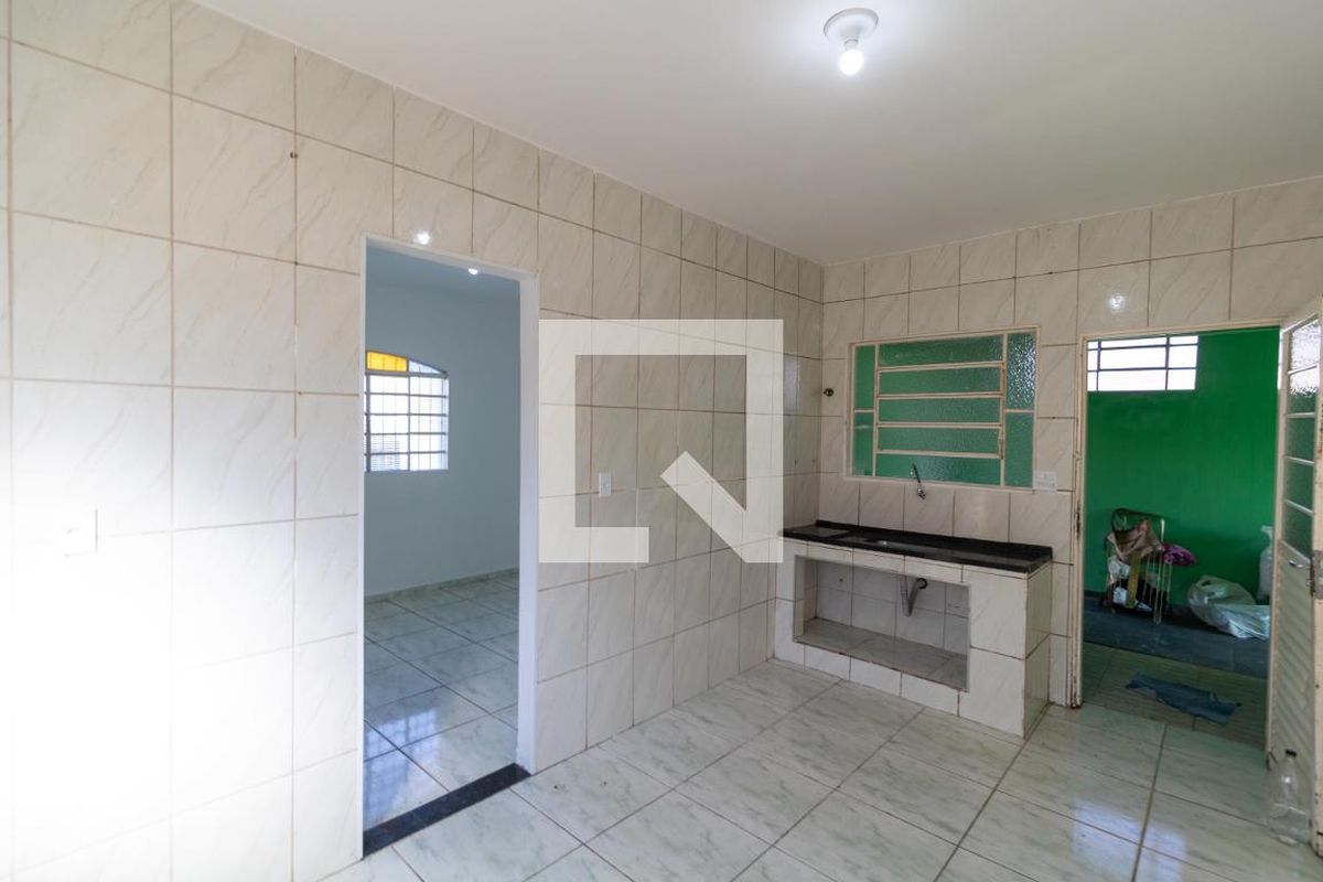 Casa à Venda - Parque Prado, 4 Quartos,  140 m2 em , Campinas - sp | SoloBR
