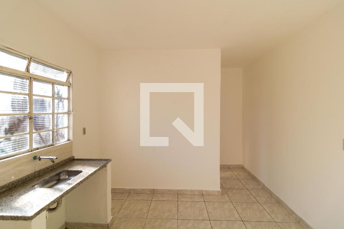 Casa à Venda - Parque Prado, 4 Quartos,  140 m2 em , Campinas - sp | SoloBR