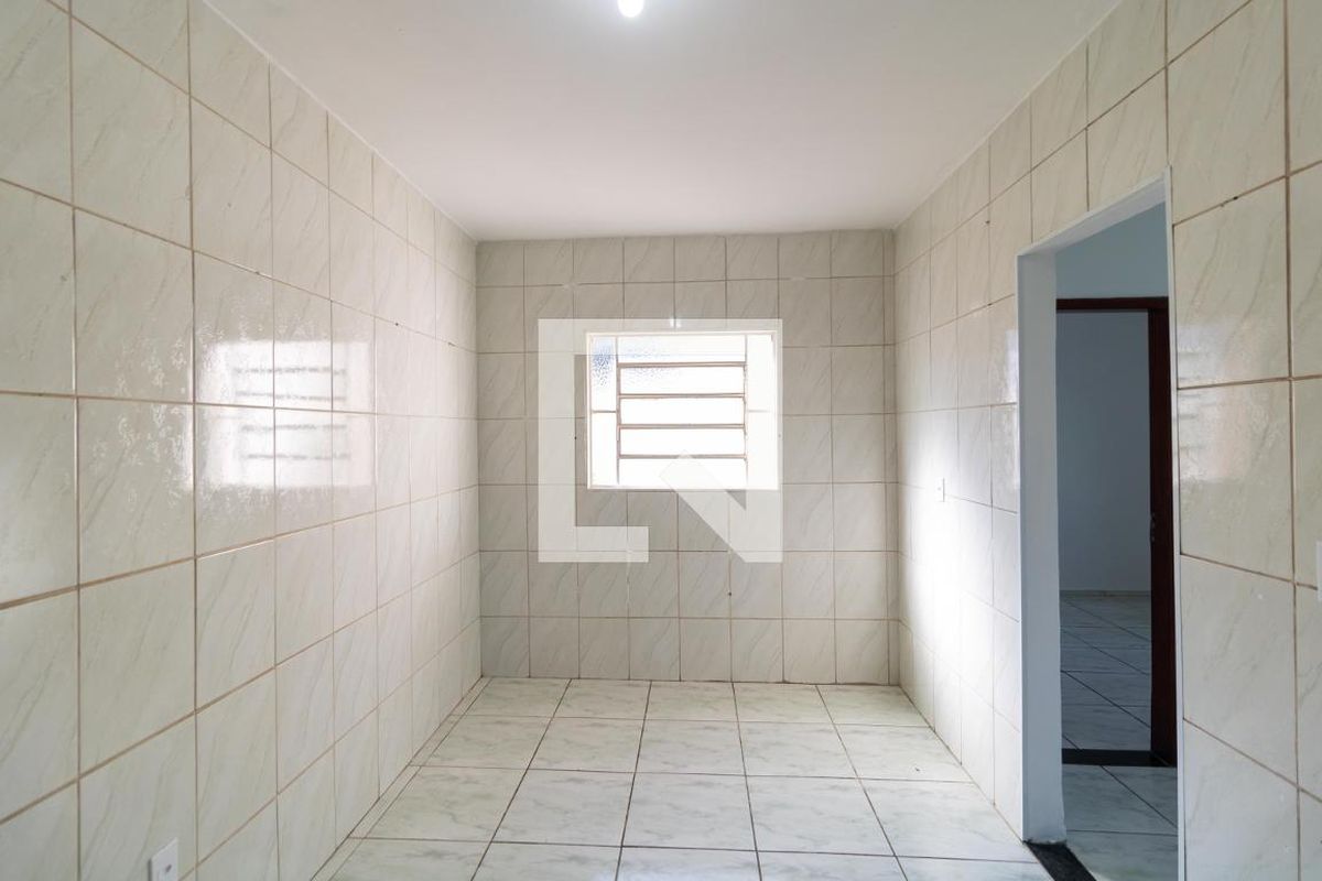 Casa à Venda - Parque Prado, 4 Quartos,  140 m2 em , Campinas - sp | SoloBR
