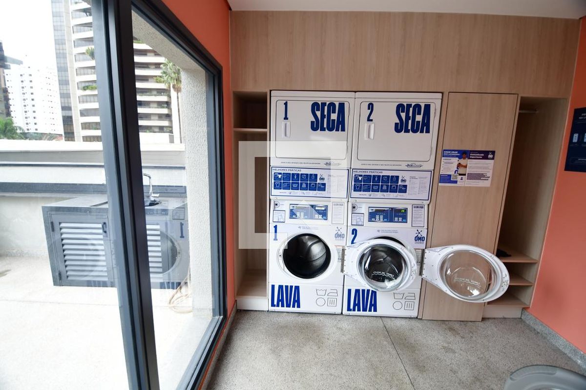 Apartamento à Venda - Cambuí, 1 Quarto,  40 m2 em , Campinas - sp | SoloBR