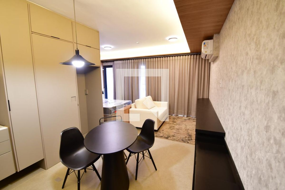 Apartamento à Venda - Cambuí, 1 Quarto,  40 m2 em , Campinas - sp | SoloBR
