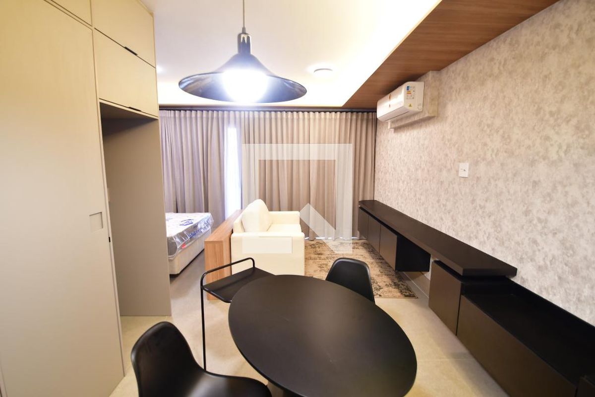 Apartamento à Venda - Cambuí, 1 Quarto,  40 m2 em , Campinas - sp | SoloBR