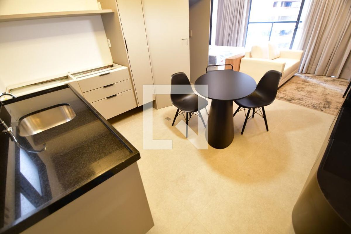 Apartamento à Venda - Cambuí, 1 Quarto,  40 m2 em , Campinas - sp | SoloBR