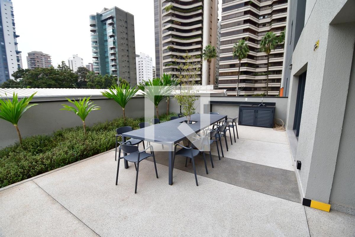 Apartamento à Venda - Cambuí, 1 Quarto,  40 m2 em , Campinas - sp | SoloBR