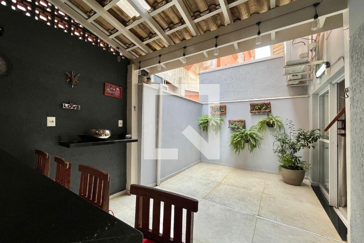 Casa à Venda - Jardim Planalto, 3 Quartos,  95 m2 em , Campinas - sp | SoloBR