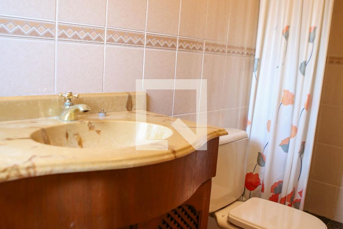 Casa, 3 quartos, 218 m² - Foto 32