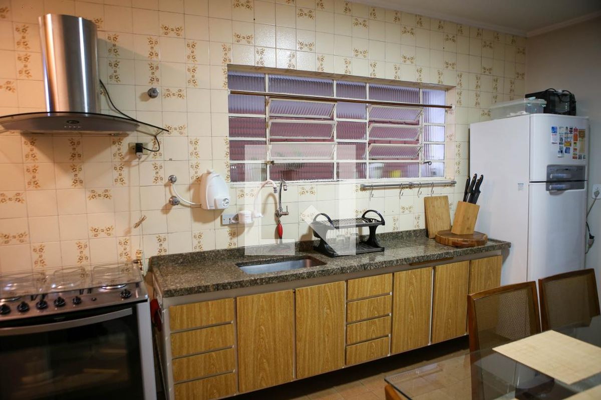 Casa, 3 quartos, 218 m² - Foto 48