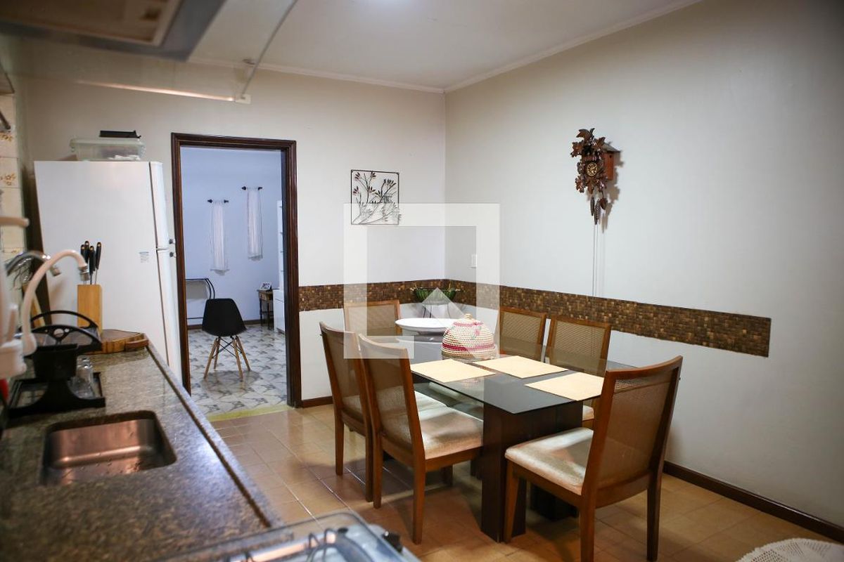 Casa, 3 quartos, 218 m² - Foto 49