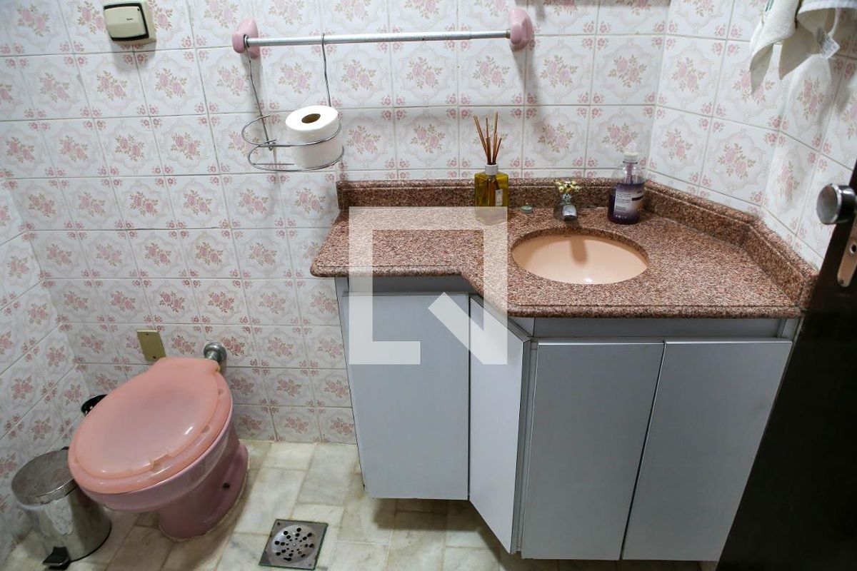 Casa, 3 quartos, 218 m² - Foto 45