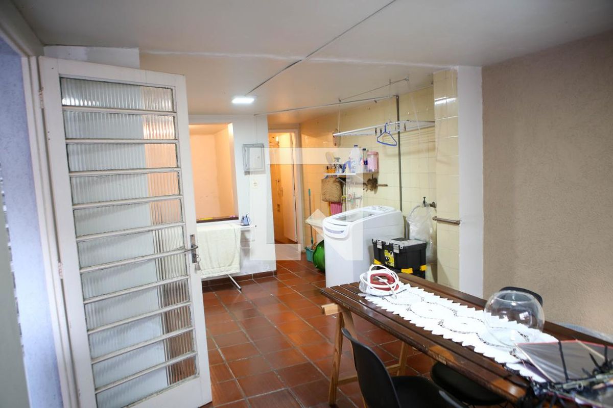 Casa, 3 quartos, 218 m² - Foto 55