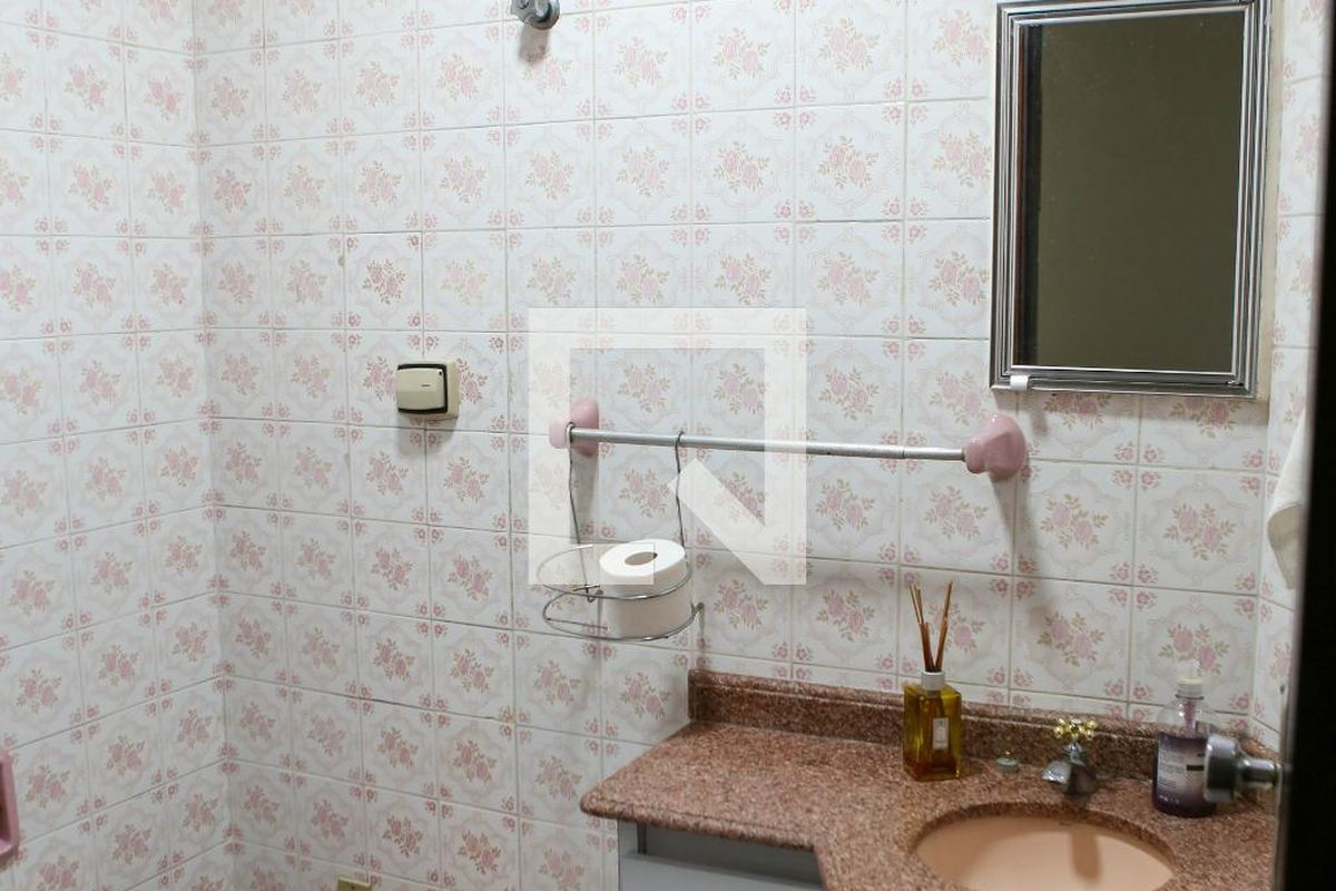 Casa, 3 quartos, 218 m² - Foto 44