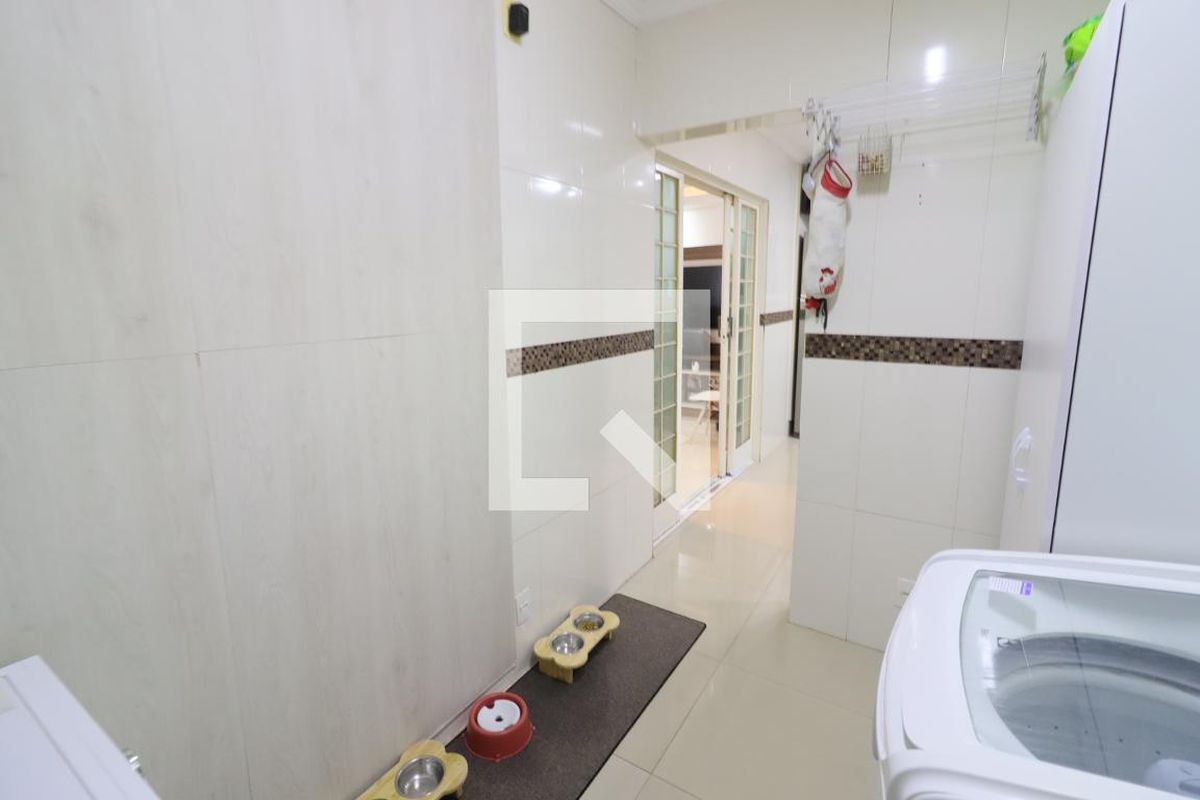 Casa, 4 quartos, 225 m² - Foto 23