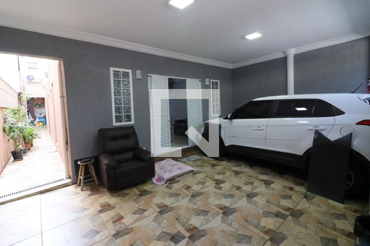Casa, 4 quartos, 225 m² - Foto 47