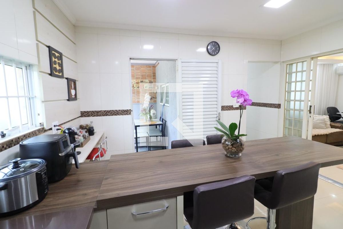 Casa, 4 quartos, 225 m² - Foto 20