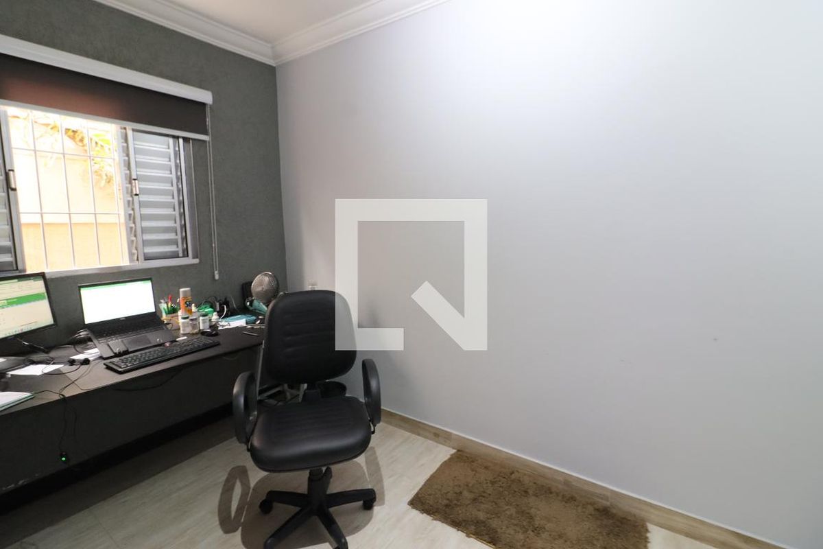 Casa, 4 quartos, 225 m² - Foto 35