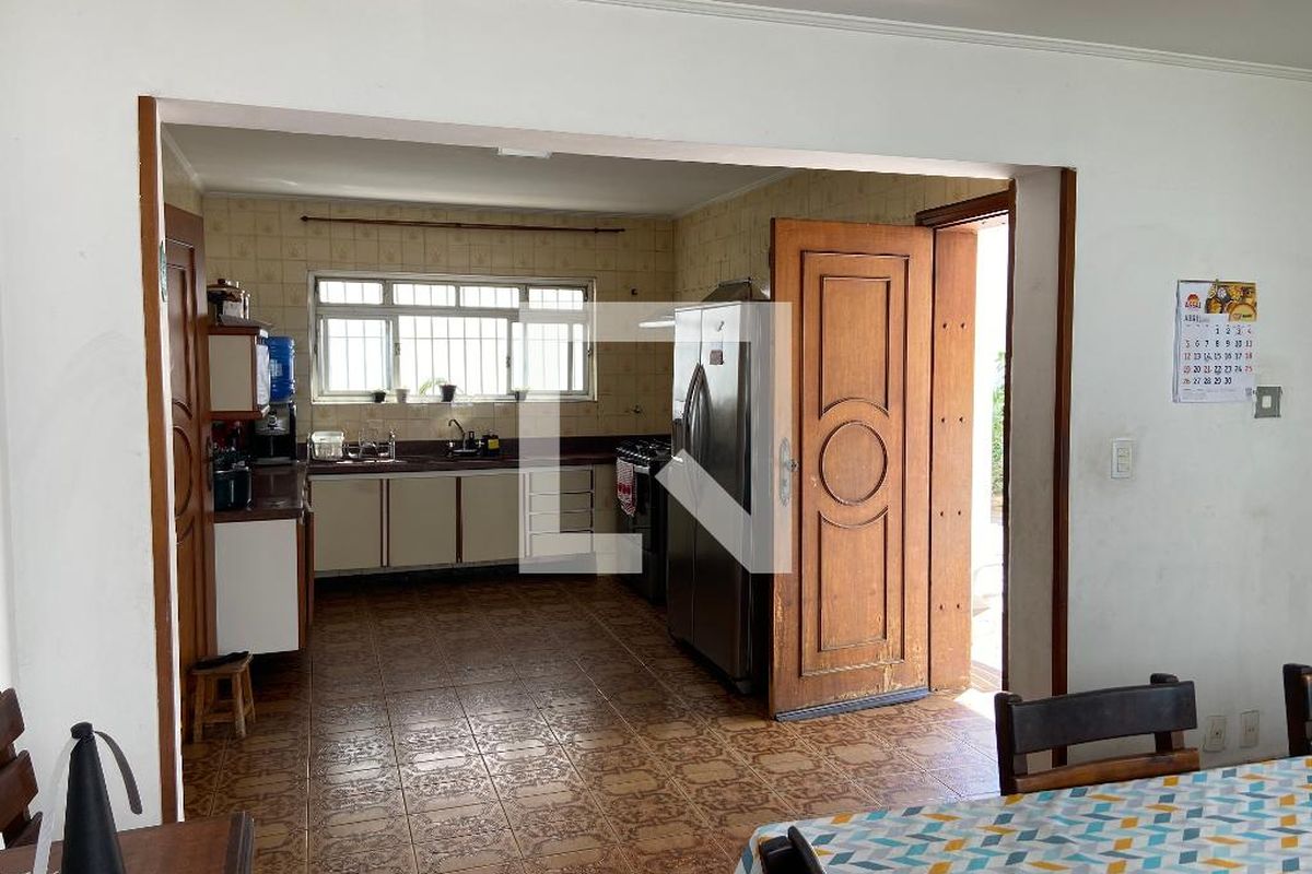 Casa, 3 quartos, 320 m² - Foto 98