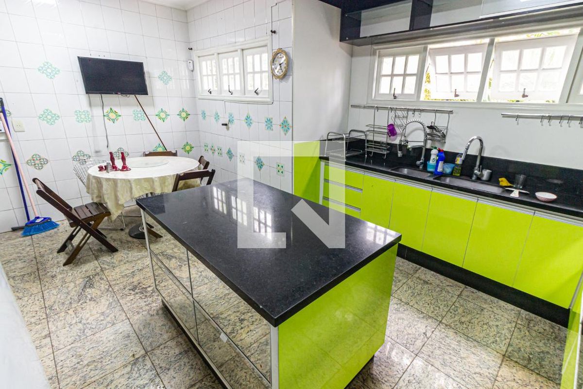 Casa, 6 quartos, 300 m² - Foto 64