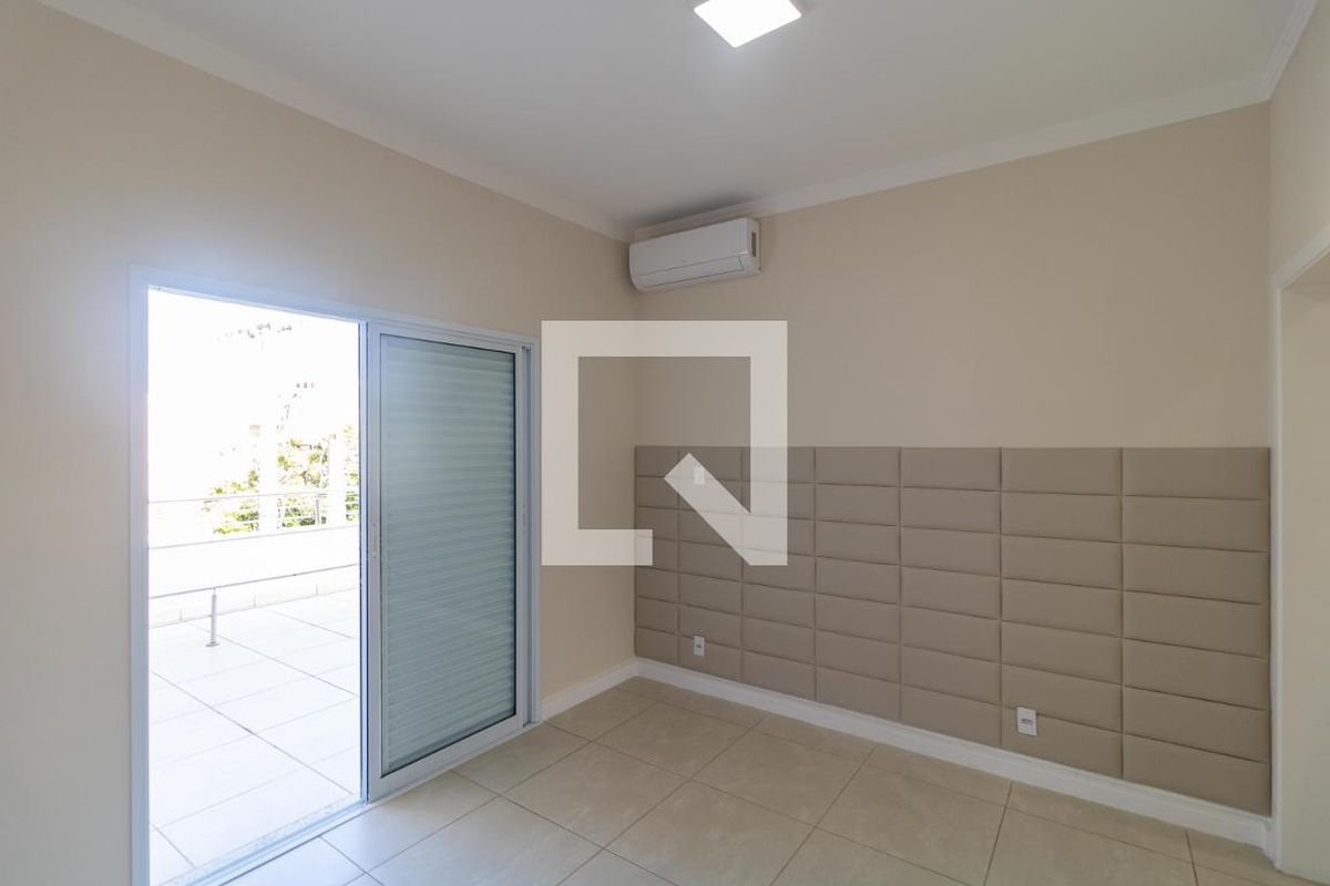 Casa à Venda - Swiss Park, 3 Quartos,  270 m2 em , Campinas - sp | SoloBR