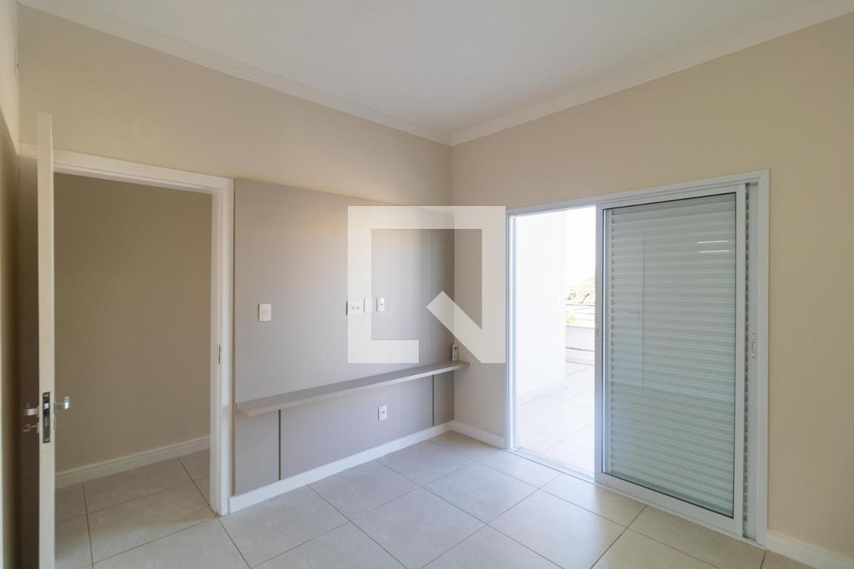 Casa à Venda - Swiss Park, 3 Quartos,  270 m2 em , Campinas - sp | SoloBR