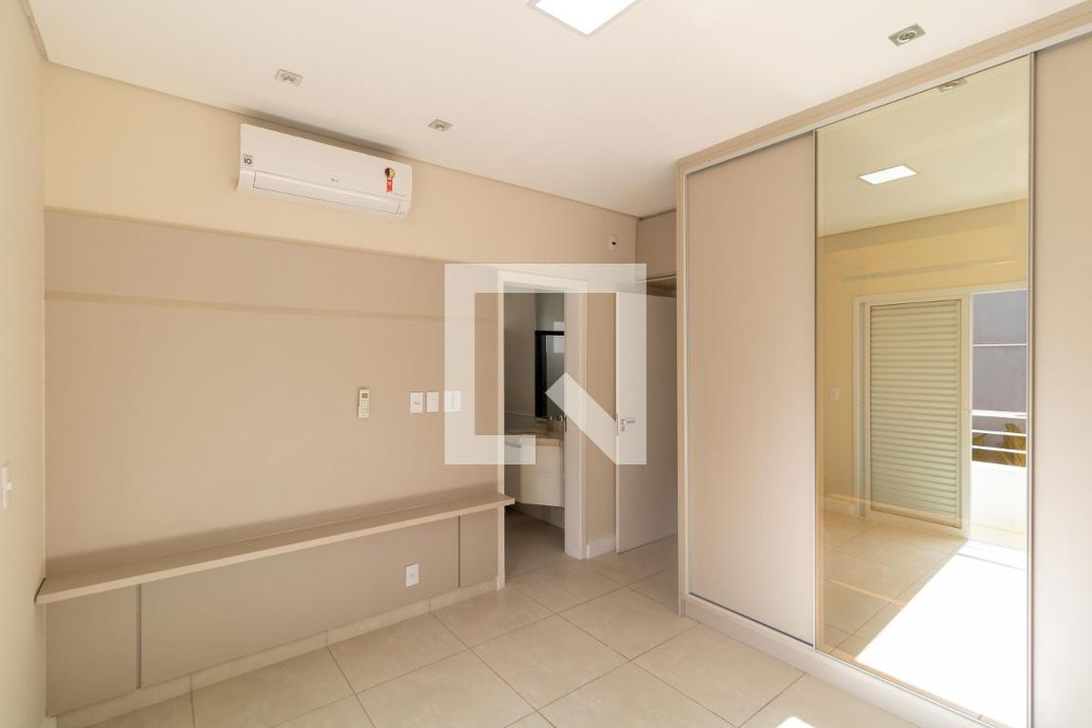 Casa à Venda - Swiss Park, 3 Quartos,  270 m2 em , Campinas - sp | SoloBR
