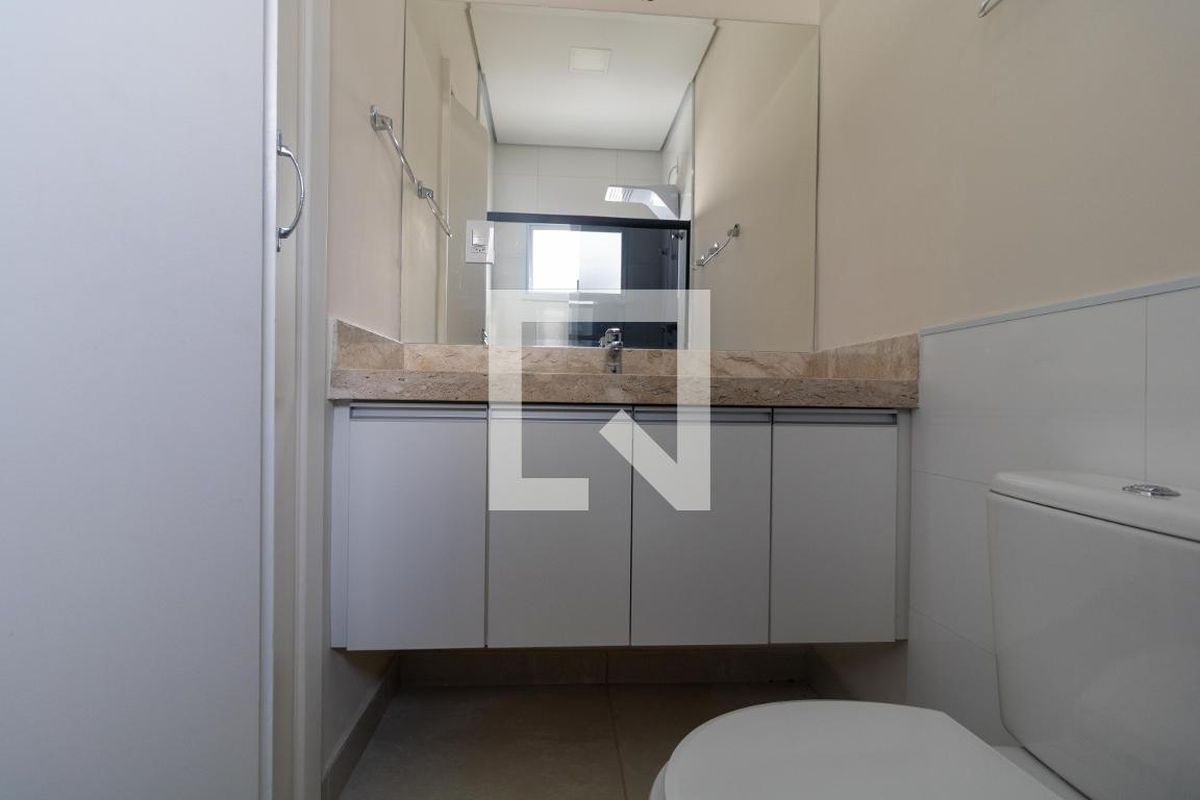 Casa à Venda - Swiss Park, 3 Quartos,  270 m2 em , Campinas - sp | SoloBR