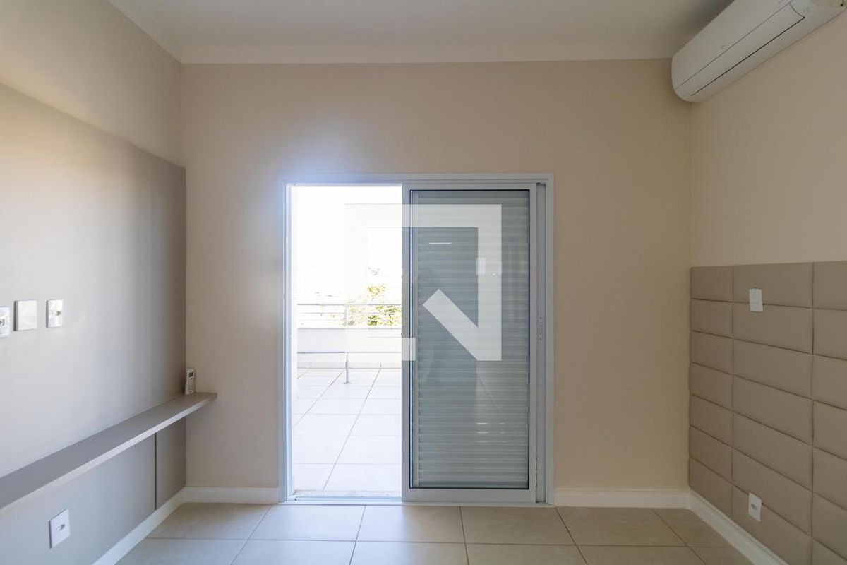 Casa à Venda - Swiss Park, 3 Quartos,  270 m2 em , Campinas - sp | SoloBR