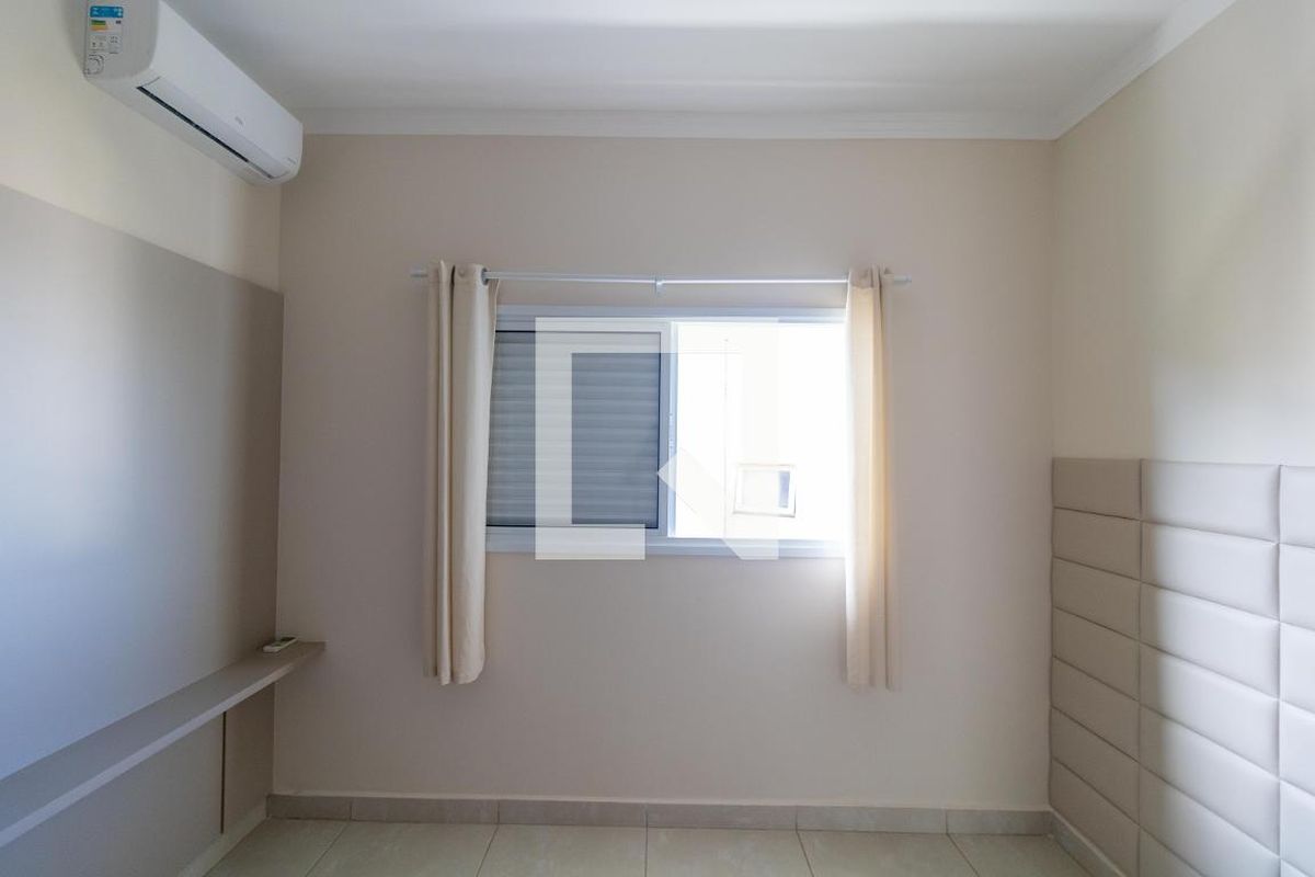 Casa à Venda - Swiss Park, 3 Quartos,  270 m2 em , Campinas - sp | SoloBR