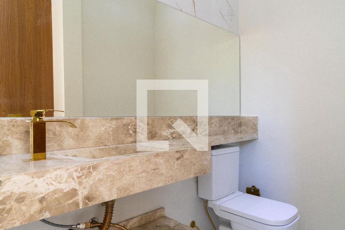 Casa à Venda - Swiss Park, 3 Quartos,  270 m2 em , Campinas - sp | SoloBR