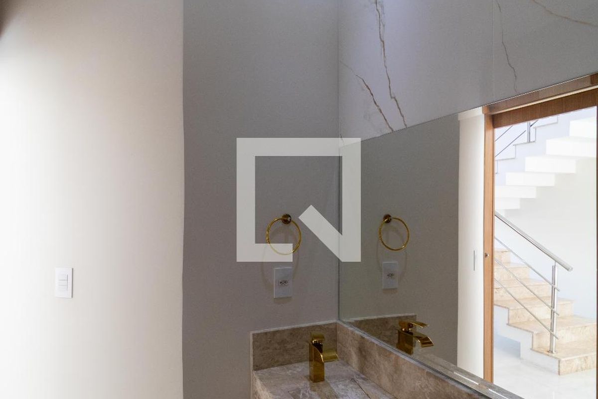 Casa à Venda - Swiss Park, 3 Quartos,  270 m2 em , Campinas - sp | SoloBR