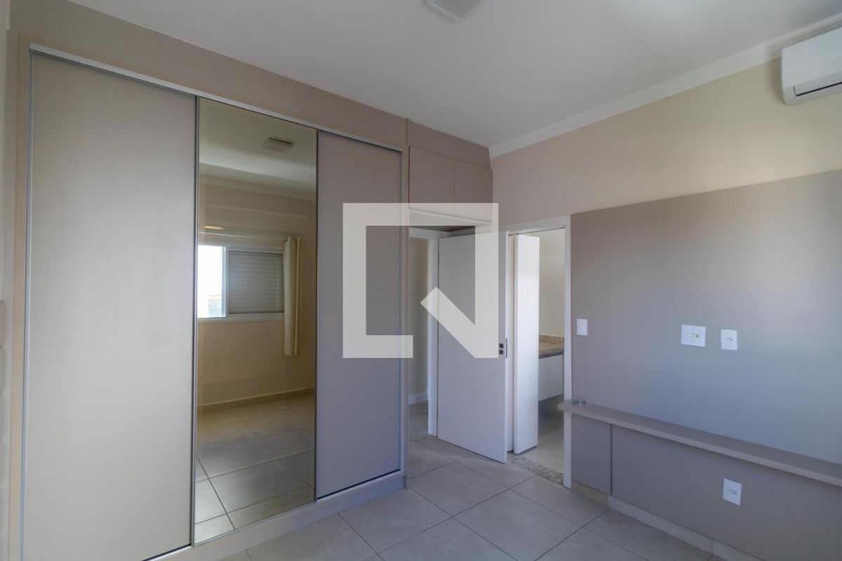 Casa à Venda - Swiss Park, 3 Quartos,  270 m2 em , Campinas - sp | SoloBR