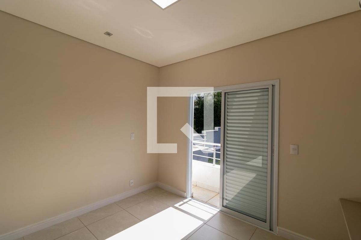 Casa à Venda - Swiss Park, 3 Quartos,  270 m2 em , Campinas - sp | SoloBR