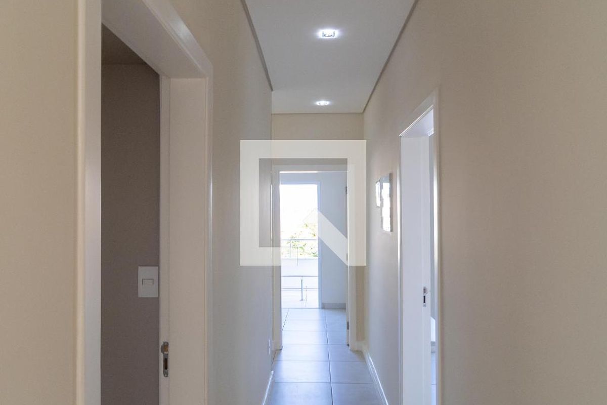 Casa à Venda - Swiss Park, 3 Quartos,  270 m2 em , Campinas - sp | SoloBR